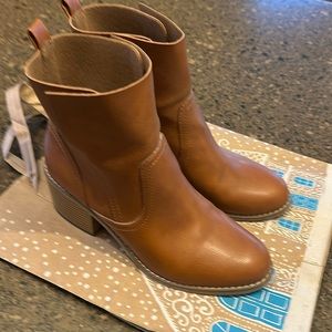 Mossimo Supply Co Boots, size 9, brown